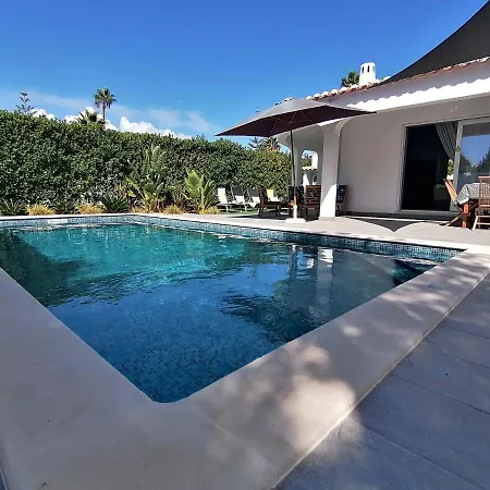 Modern Near The Sea And Town Centre Villa *